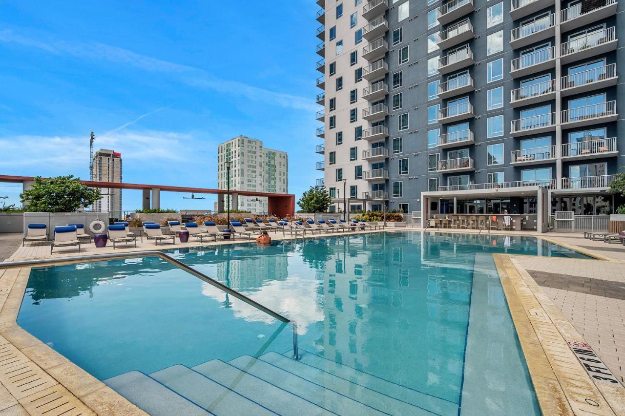 Luxury 1 Bedroom With Den Downtown Tampa Apt - City Views, Rooftop Pool, Workspace 외부 사진