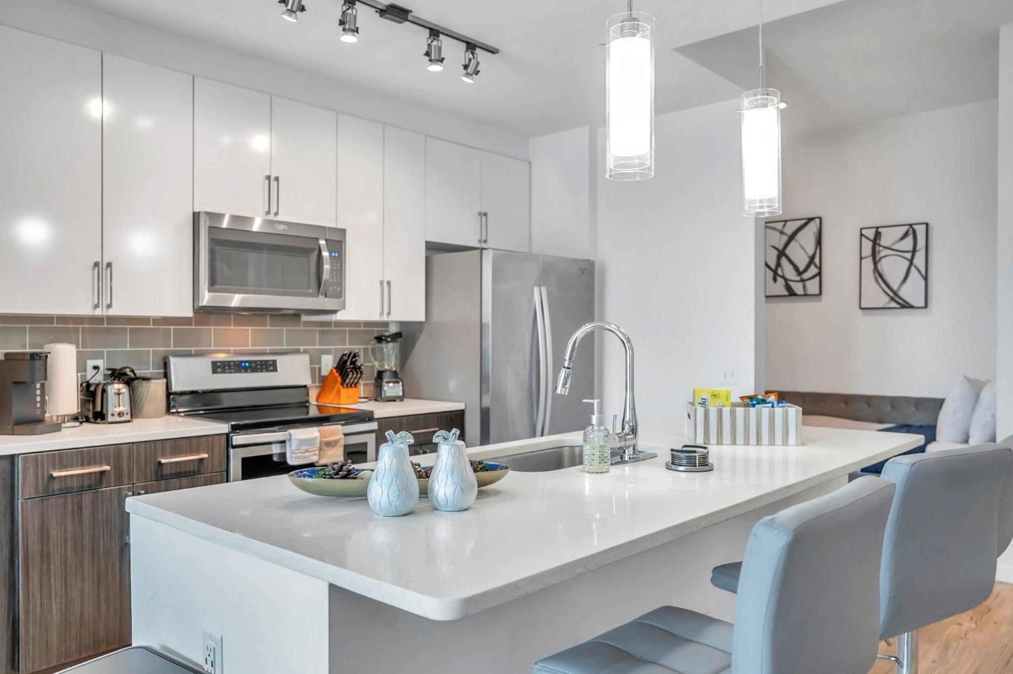 Luxury 1 Bedroom With Den Downtown Tampa Apt - City Views, Rooftop Pool, Workspace 외부 사진