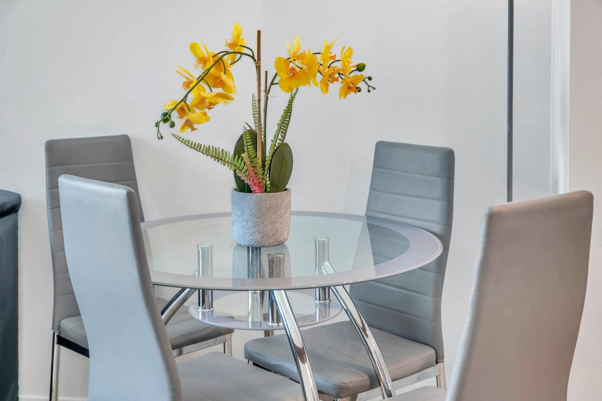 Luxury 1 Bedroom With Den Downtown Tampa Apt - City Views, Rooftop Pool, Workspace 외부 사진