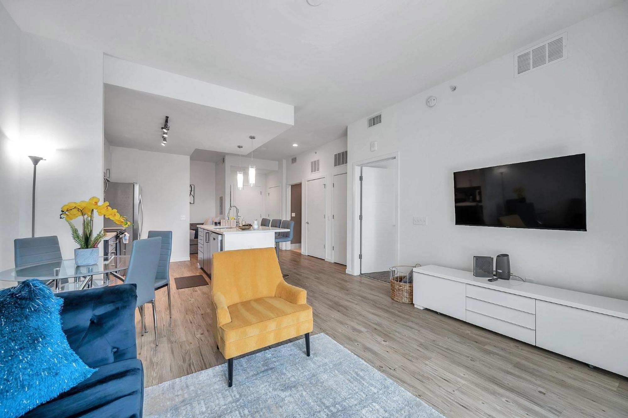 Luxury 1 Bedroom With Den Downtown Tampa Apt - City Views, Rooftop Pool, Workspace 외부 사진